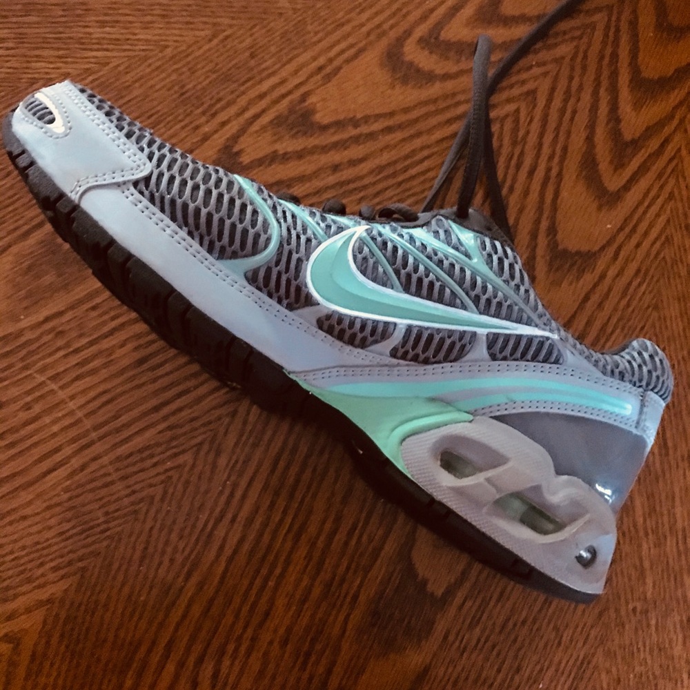 PRICE DROP/ 👟NEW NIKE👟ATHLETIC SHOES